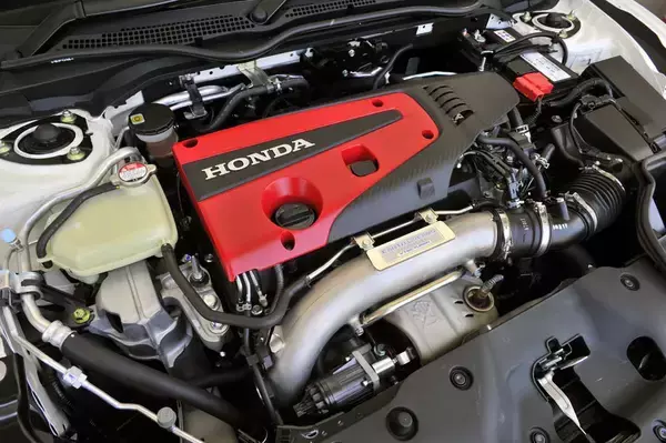 「「最新こそ最良だろ！」「やっぱりNAでこそR！」　ファンが紛糾するシビック・タイプＲは「どれが最高か」論争を考える」の画像