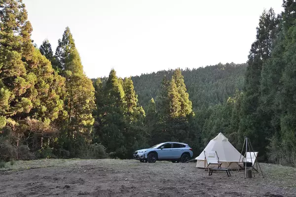 「【試乗】使い勝手はガチすぎないのに悪路走破はガチ！　改良したスバルXVがアウトドア派にちょうどいいの極み」の画像