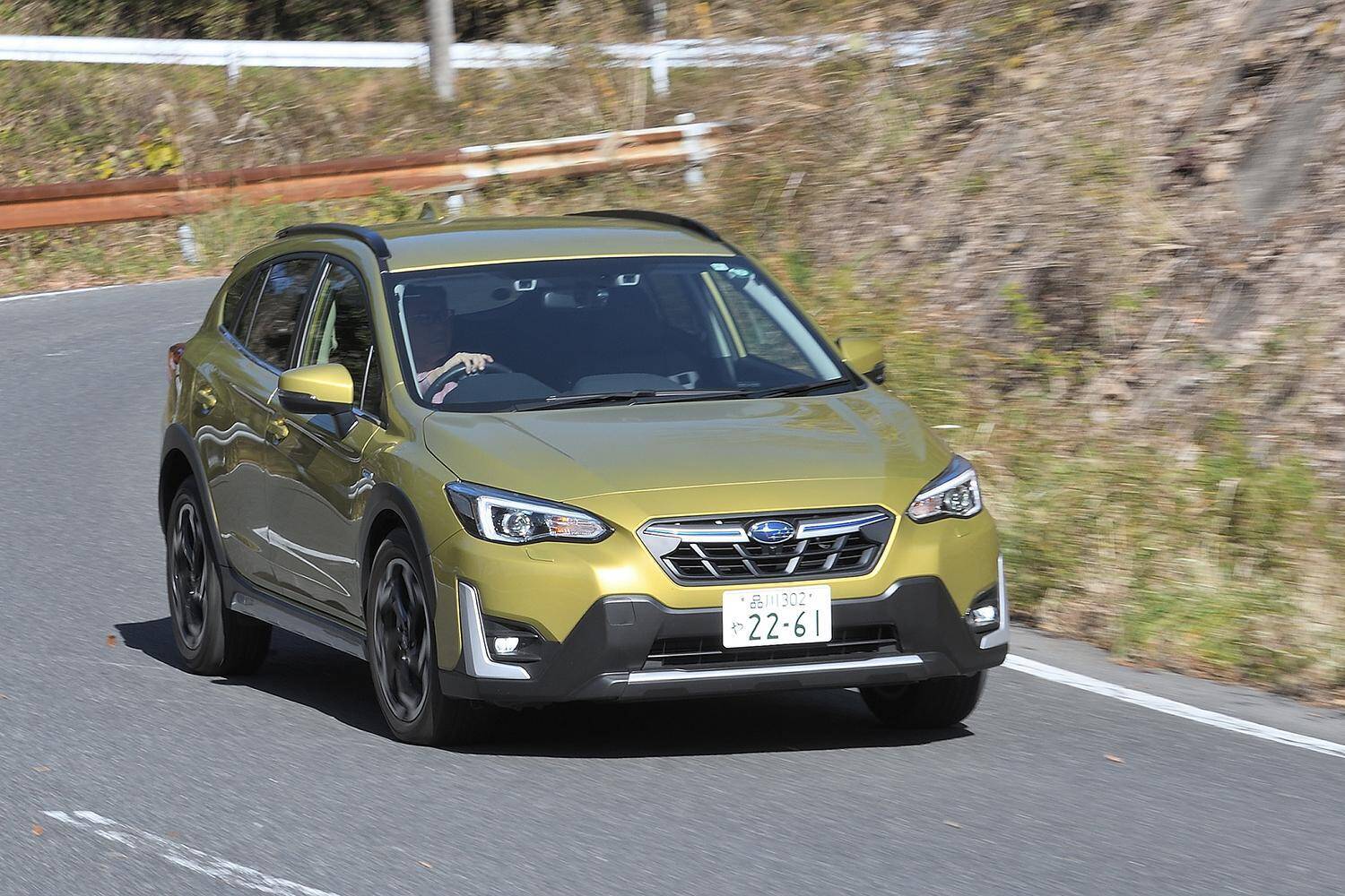 【試乗】使い勝手はガチすぎないのに悪路走破はガチ！　改良したスバルXVがアウトドア派にちょうどいいの極み