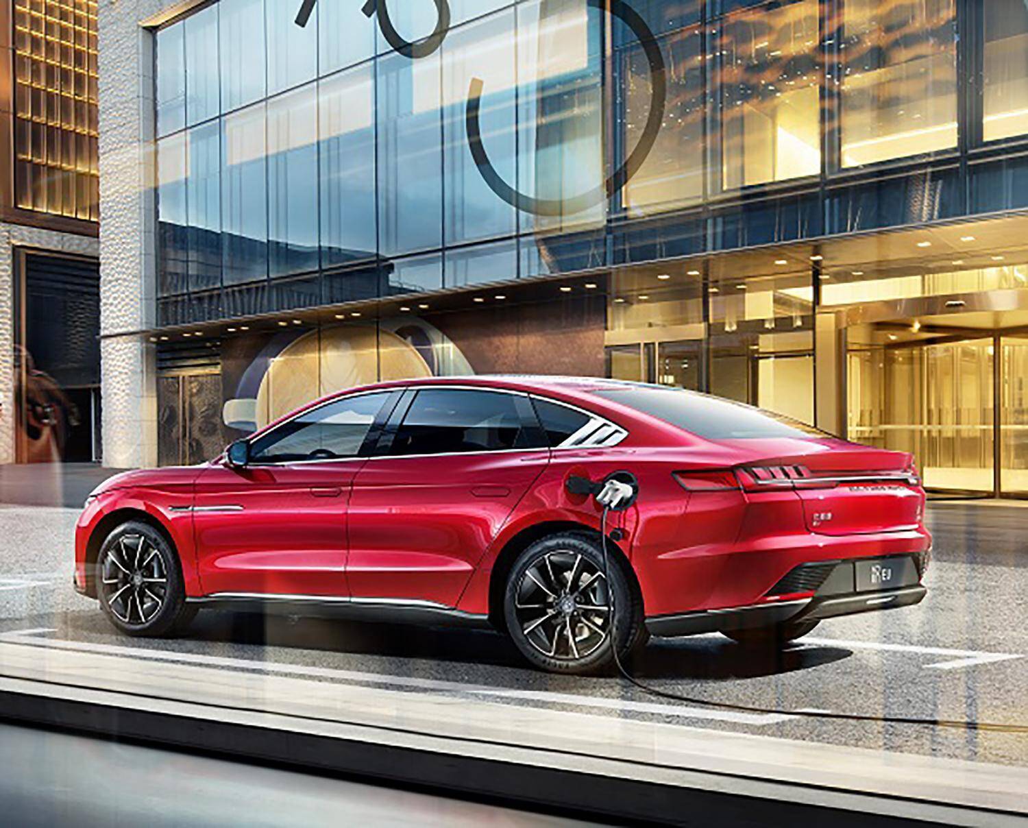 海外では魅力的な「激安EV」も多数！　それでも並行輸入がほとんど日本で見られないワケ