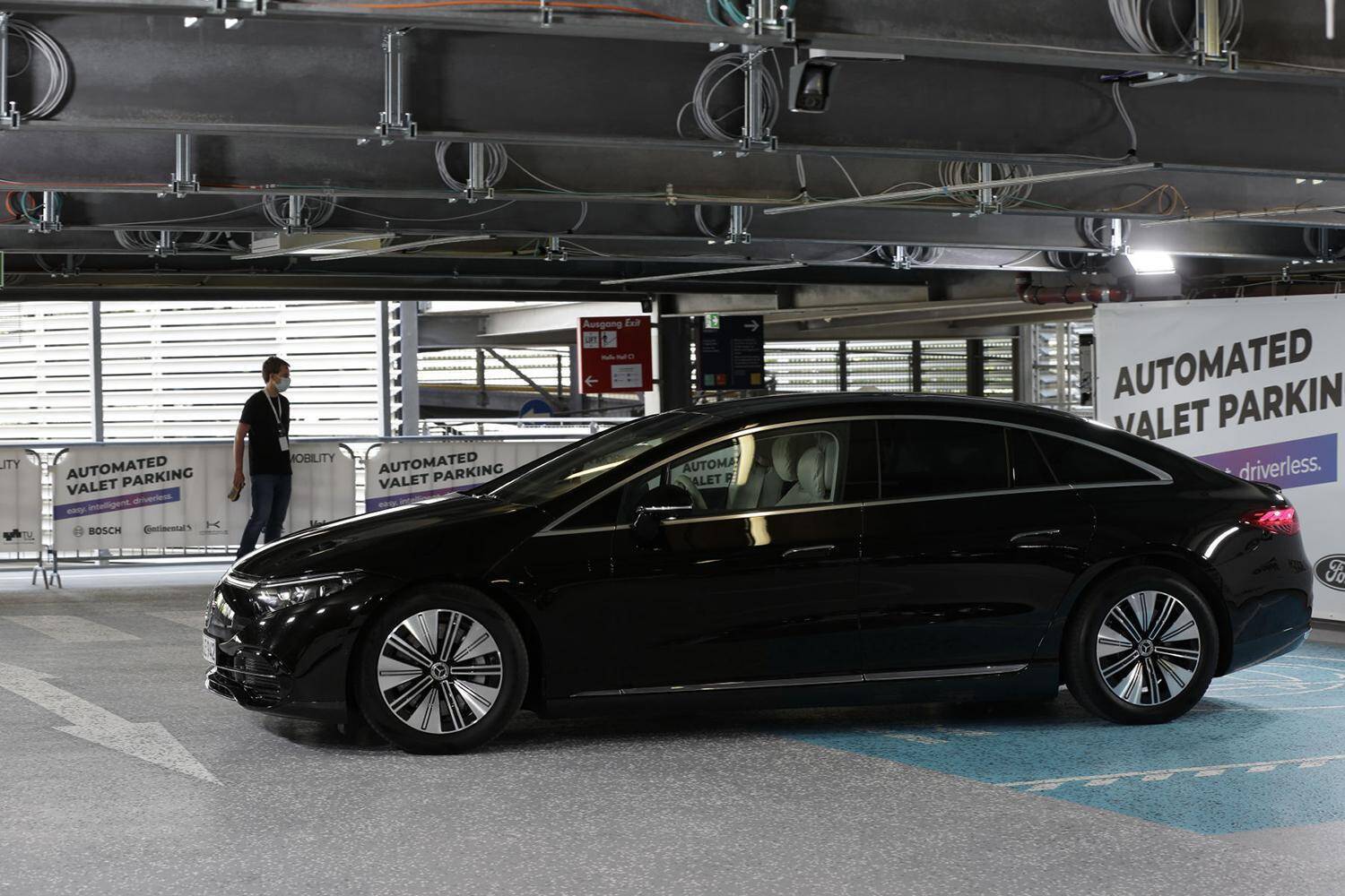 これで「駐車の苦しみ」から解放される！　ボッシュの「自動パーキングシステム」が今すぐ実用化希望レベルだった