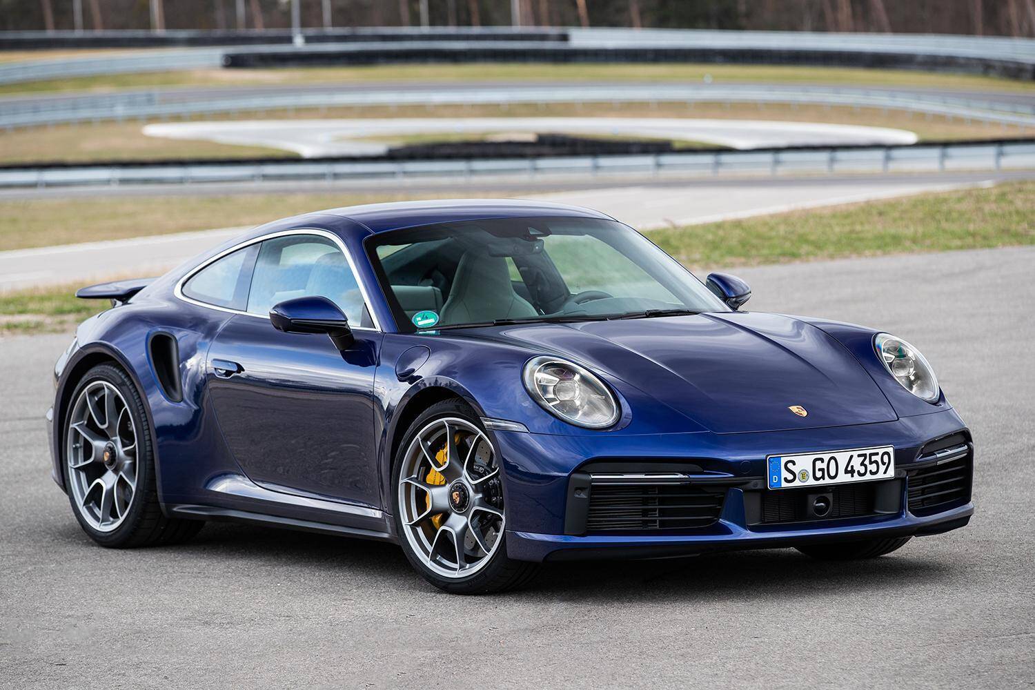 「ポルシェにはスーパーカーがない」の声は正論か？　911を見れば答えは出る！