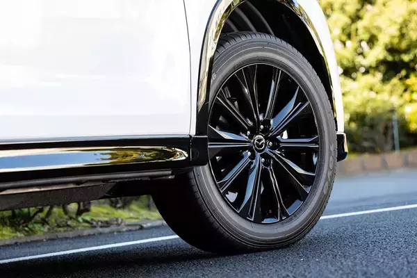 「【試乗】CX-5を買ったばかりのレーシングドライバーがショック！　改良された2020年モデルの走りがスゴかった」の画像