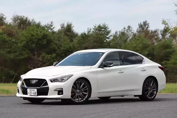 「なんだこの「仲間意識」の芽生え方！　気がつけば「トナラーし」「トナラーされる」類友クルマ５選＋α」の画像