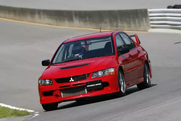 「R32GT-RとNAロードスターを持っていてもまだ足りない！　【あのとき買っておけばと後悔しているクルマ　藤田竜太編】」の画像