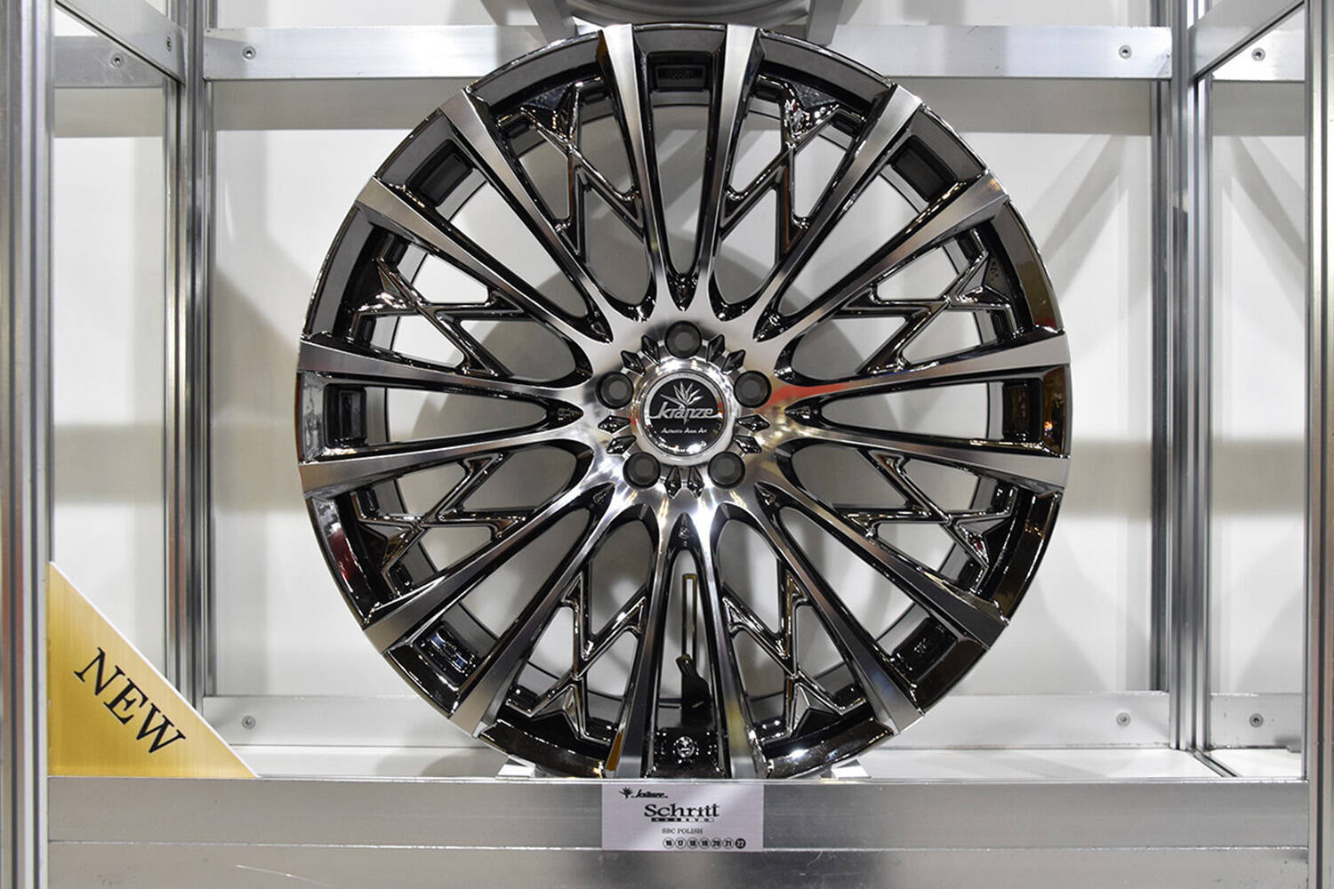 ７ブランドのホイールで幅広いユーザーをカバー！　2023年のウェッズから目が離せない【東京オートサロン2023】