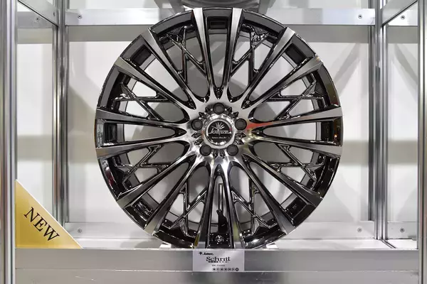 「７ブランドのホイールで幅広いユーザーをカバー！　2023年のウェッズから目が離せない【東京オートサロン2023】」の画像