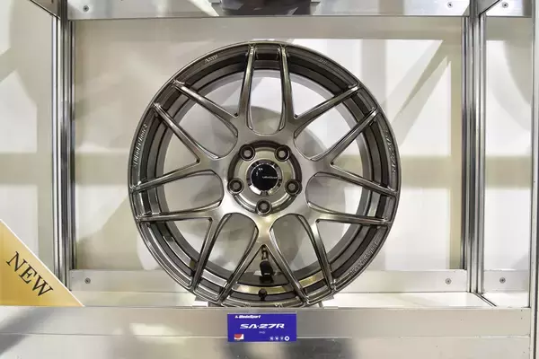 「７ブランドのホイールで幅広いユーザーをカバー！　2023年のウェッズから目が離せない【東京オートサロン2023】」の画像