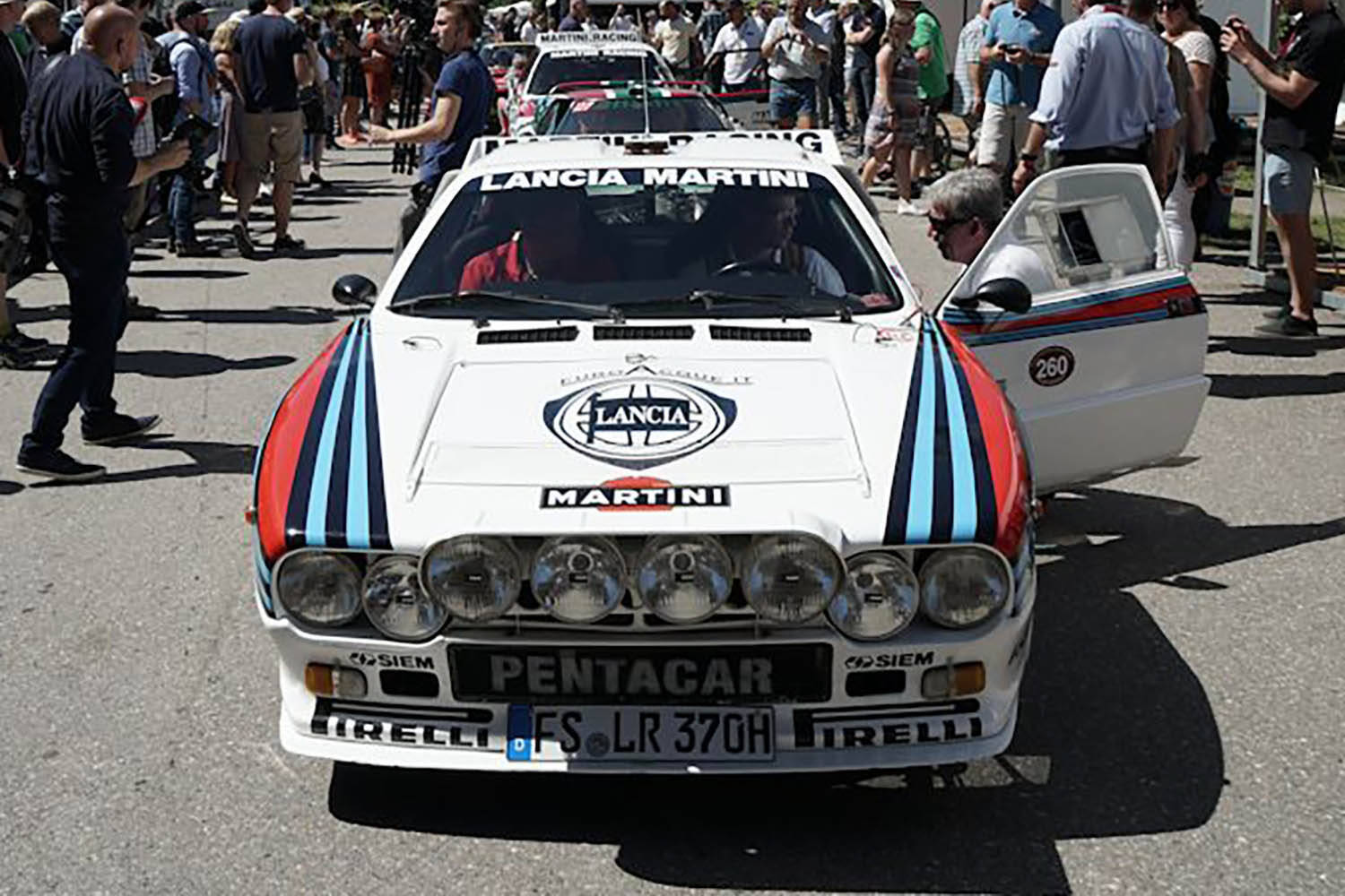 「MR＋スーチャー」で「4WDターボ」のアウディに勝利！　ランチア・ラリー037はWRCに放たれたレーシングカーだった