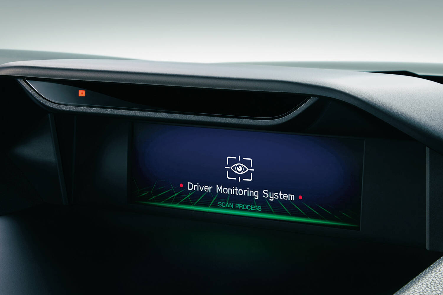 昭和オヤジには「アニメ」の世界！　「自動バック機能」まであるクルマの最新機能５つが凄すぎて笑う