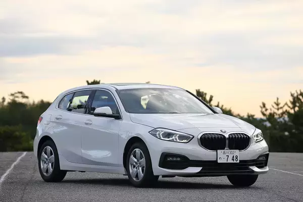 「昭和オヤジには「アニメ」の世界！　「自動バック機能」まであるクルマの最新機能５つが凄すぎて笑う」の画像