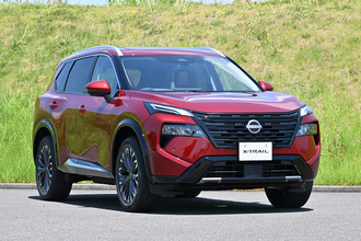 SUV全盛時にこのイケてるクルマがなぜ売れない？　日産のかつての代表車種「エクストレイル」が苦戦するわけ