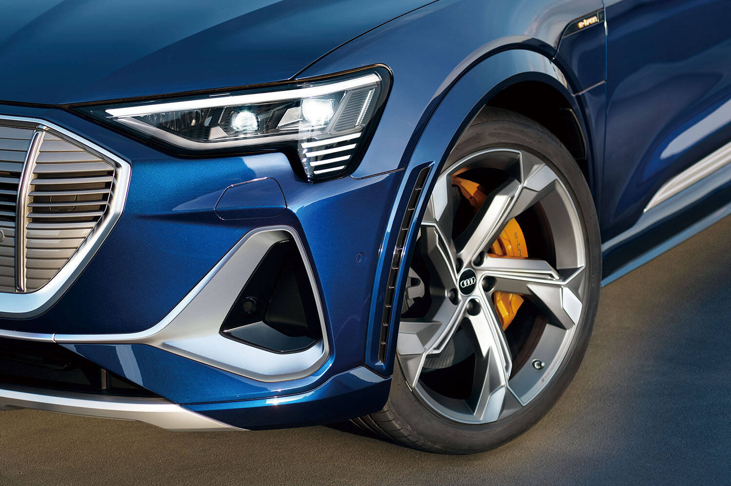 アウディのEVに初のハイパフォーマンスモデルが登場！　e-tron S／e-tron S スポーツバックを発売