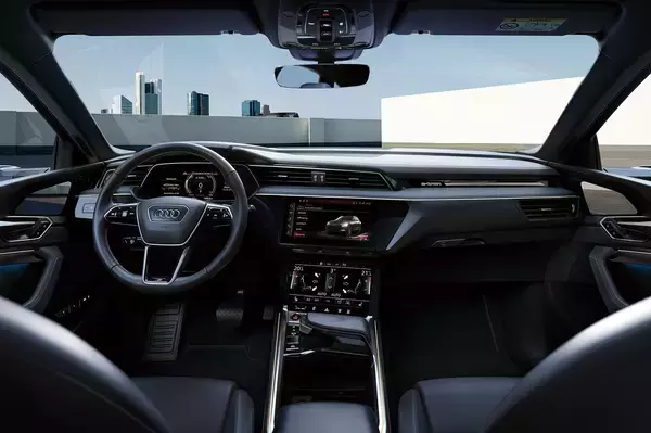 「アウディのEVに初のハイパフォーマンスモデルが登場！　e-tron S／e-tron S スポーツバックを発売」の画像