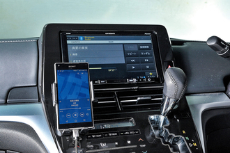 音楽サブスクとかやってないんだけど……CD全盛時を生きてきたオジがいまクルマで音楽難民に！　再生機器が備わっていないイマドキのクルマでCDを聴く方法とは？