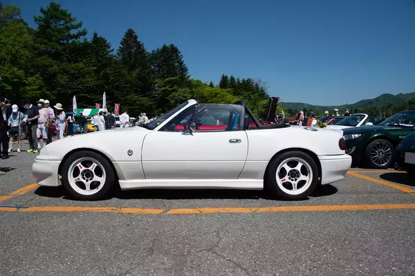 「ロードスター愛がヤバすぎる！　軽井沢ミーティングに参加した「濃すぎるオーナー」と「注目車」を一挙紹介」の画像