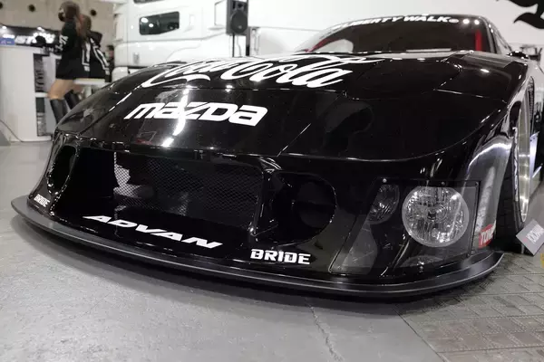 「伝説のポルシェ935「モビーディック」はRX-7だった！　リバティーウォークのFD3Sの迫力がヤバい」の画像