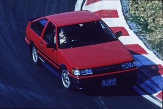じつはハチロクよりも売れたキューニー！　AE92レビン＆トレノは当時の若者を熱狂させたデートカーだった