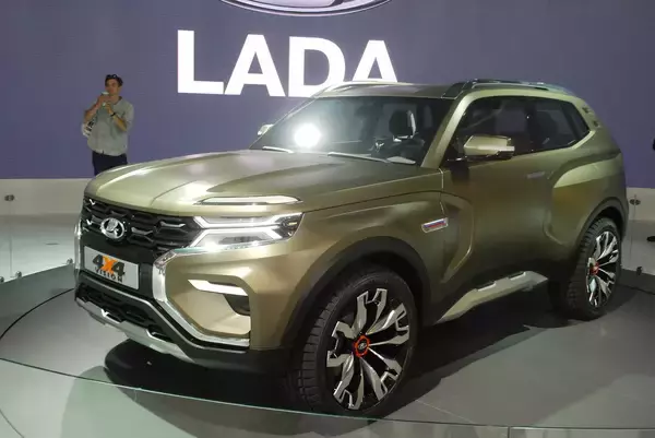 「日本じゃ中＆韓車よりもマイナー！　露車の「ラーダ・ニーヴァ」に「アウルス・セナート」って何もの？」の画像