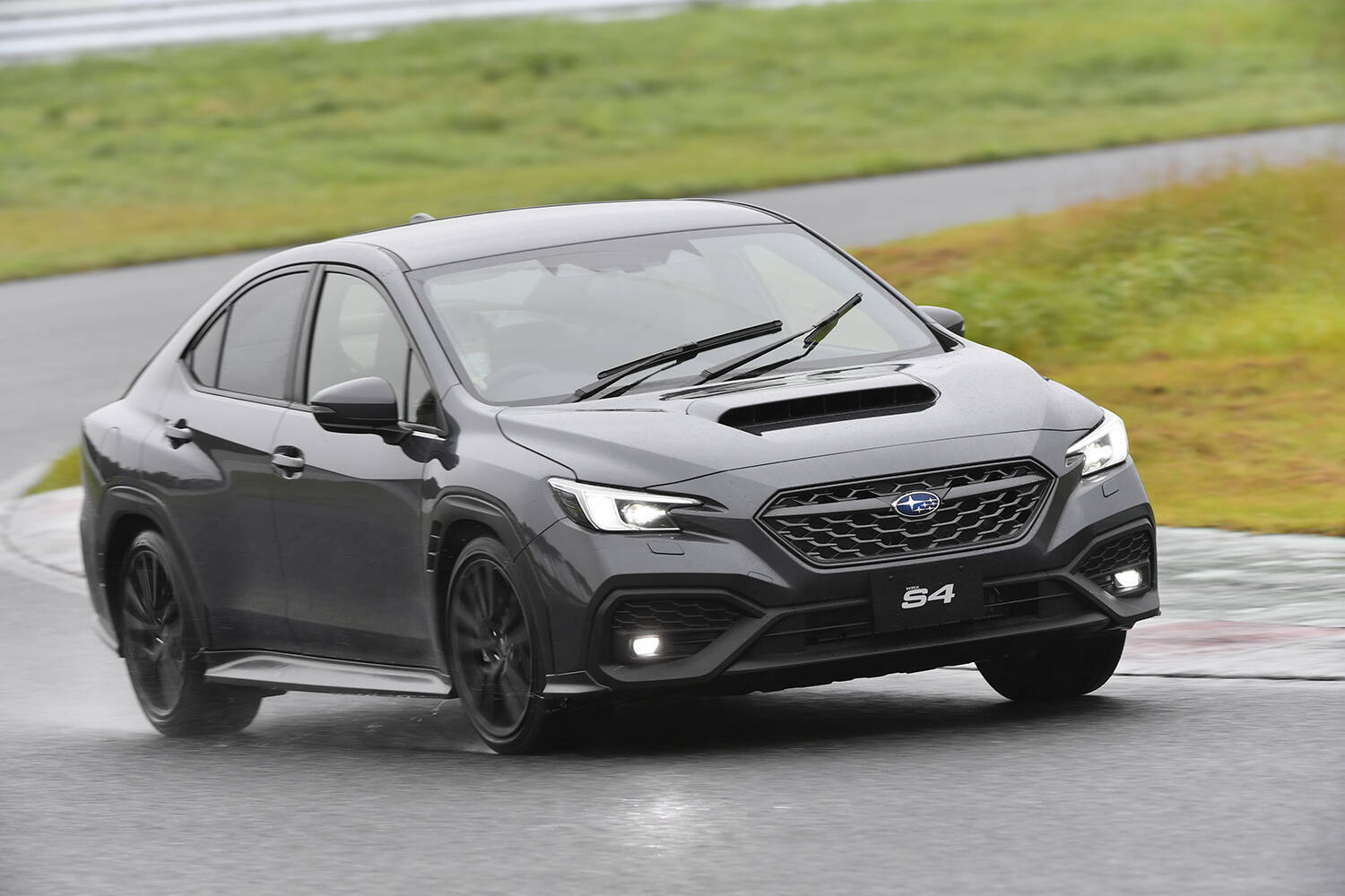 セダン受難の時代の最後の砦！　乗るならいまの国産絶品セダン５選