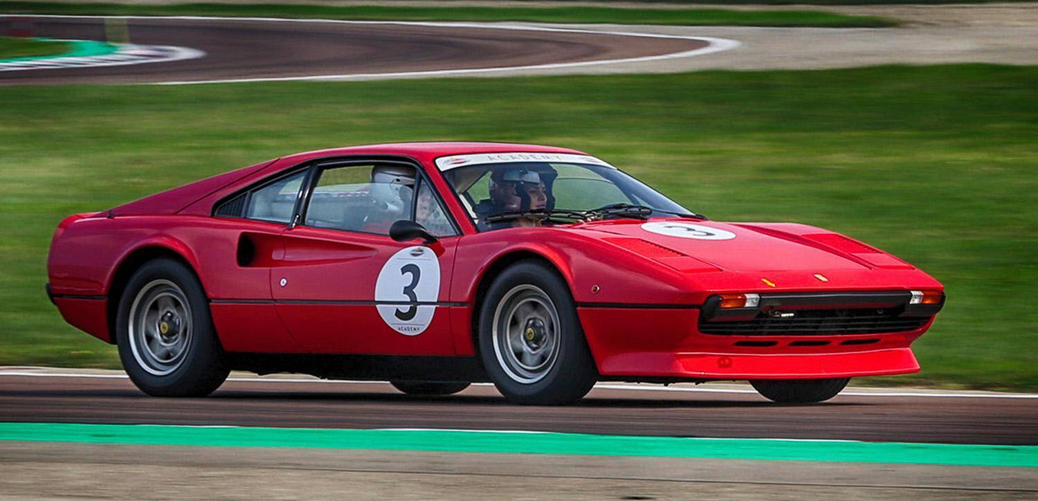 ポルシェは拒否られるもフェラーリならOK!?　プジョーとフェラーリに同一車名の「308」が存在するワケ