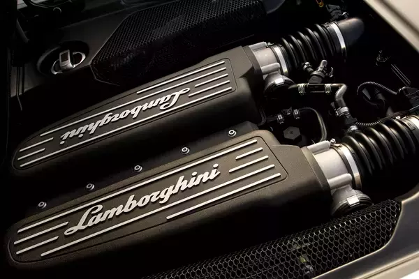 「ランボルギーニの救世主となった初の１万台超えモデル！　ガヤルドの成功物語」の画像