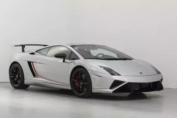 「ランボルギーニの救世主となった初の１万台超えモデル！　ガヤルドの成功物語」の画像