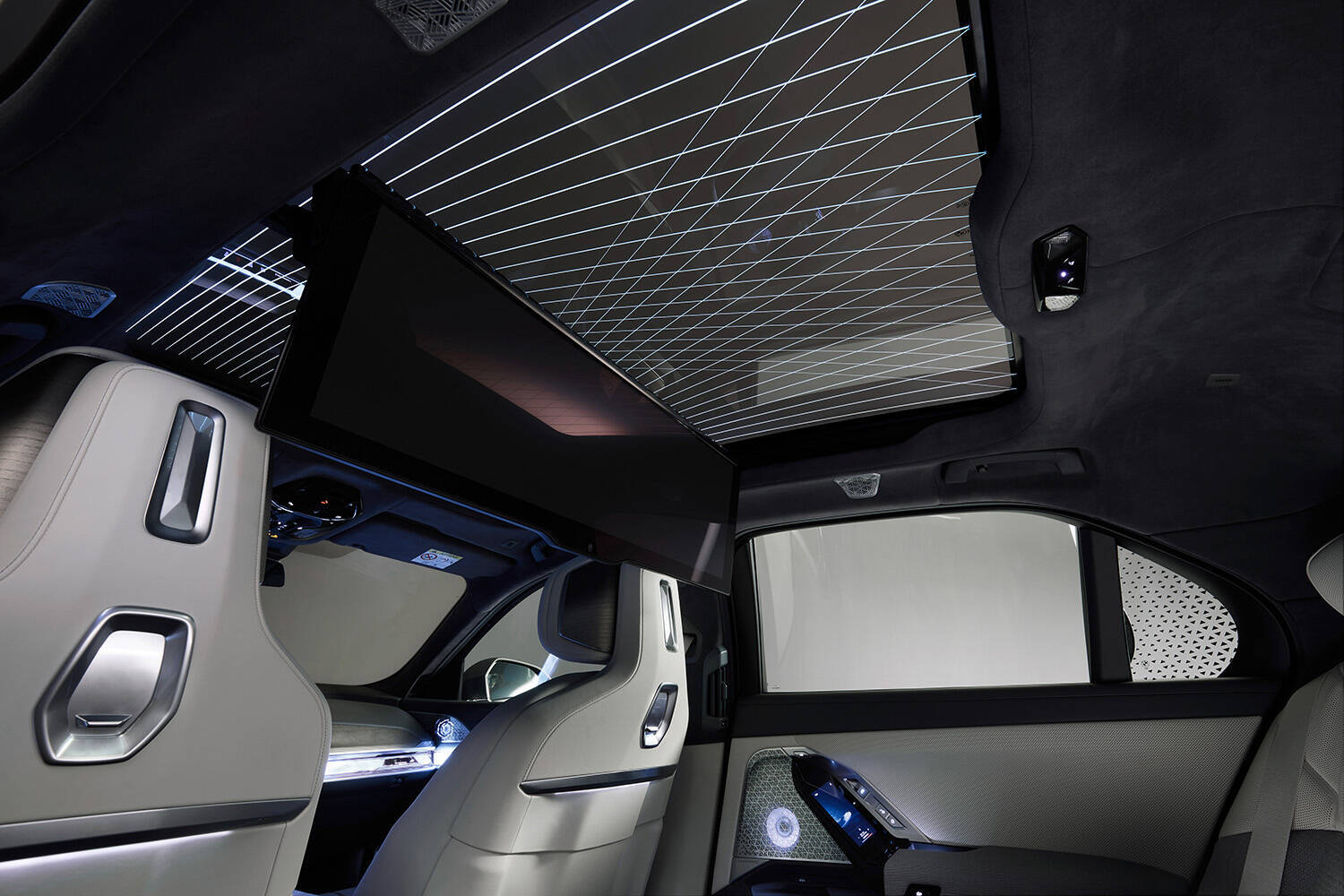 フルモデルチェンジでデカグリルのオラ顔に！ EVの「i7」もラインアップに加えて新型7シリーズを日本に投入