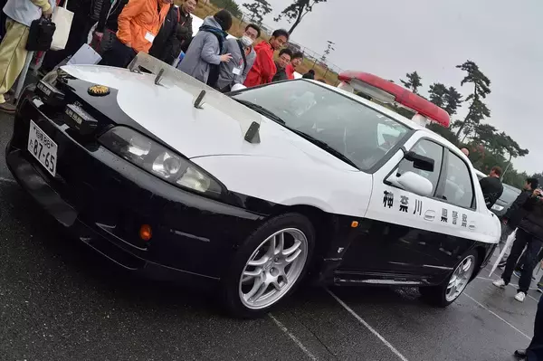 「悪者は逃走不可！　実際に存在する日本と世界のバカッ速パトカーたち」の画像