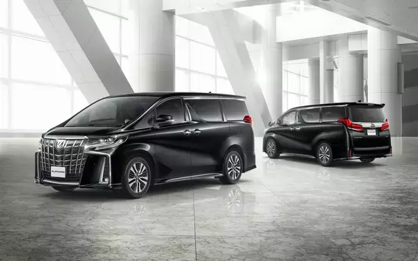 「日本の至宝「クラウン」はなぜ海を渡らなかったのか？　そして新型がついに海外に本気で挑む理由とは」の画像