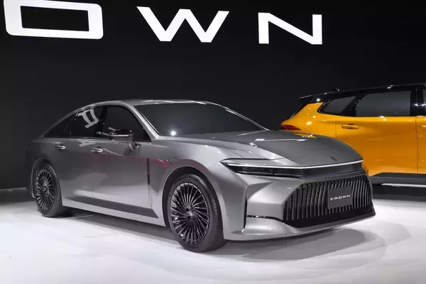 「日本の至宝「クラウン」はなぜ海を渡らなかったのか？　そして新型がついに海外に本気で挑む理由とは」の画像