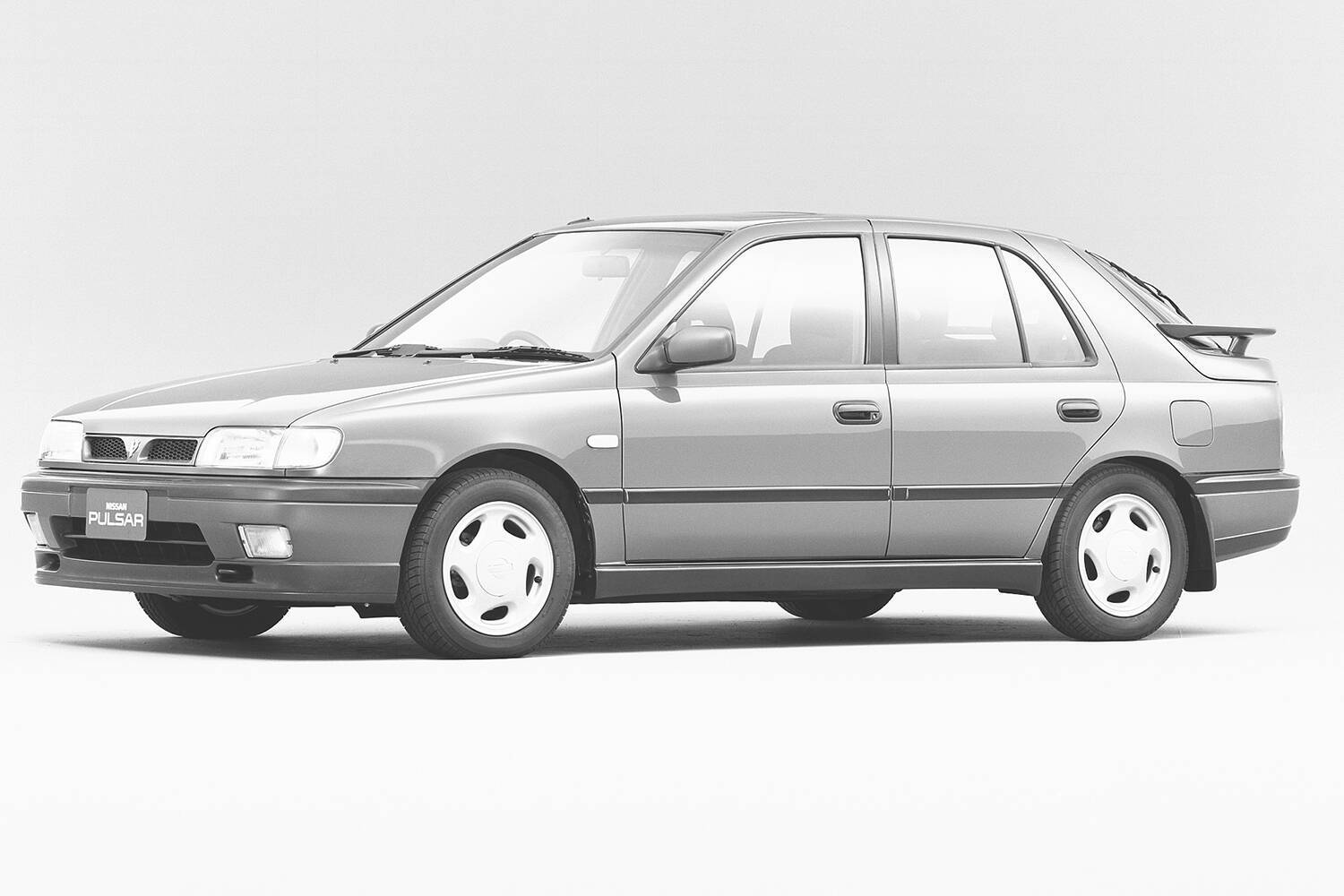 極上中古が出てきたら「30年来の相棒」への愛も揺れる４台！　あらゆる自動車に乗りまくっているプロが「超個人的に思い入れのあるクルマ」【すぎもとたかよし編】