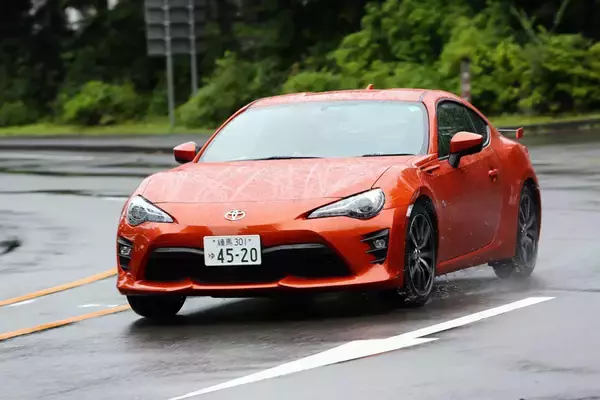 「大人気FRスポーツは今年で登場10年目！　節目を記念したGR86の特別仕様車「RZ“10th Anniversary Limited”」が登場」の画像