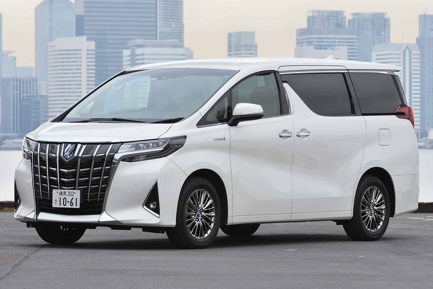 登録車の販売台数TOP10はセレナ以外全部トヨタ！　トヨタはTOP10のうち受注停止車が３台！　2023年５月の販売台数はやっぱり荒れ模様