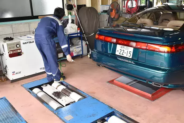 「うっかりじゃ済まない重い罰則！　「車検切れ」「自賠責保険切れ」は一発免停に罰金または懲役が科せられる」の画像