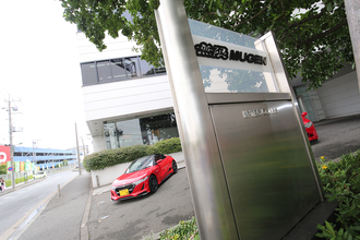 売れば売るほど赤字な「無限」が作ったやりすぎコンプリートカー「シビック MUGEN RR」！　驚異のチューニングっぷりに当然中古価格は爆アゲ中!!