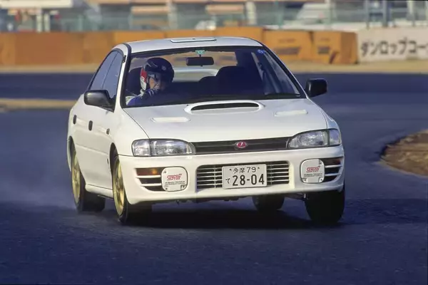 「カタカナにして50文字以上って呪文か！　もはや「寿限無」と呼ぶにふさわしい車名が長すぎるクルマ５選」の画像