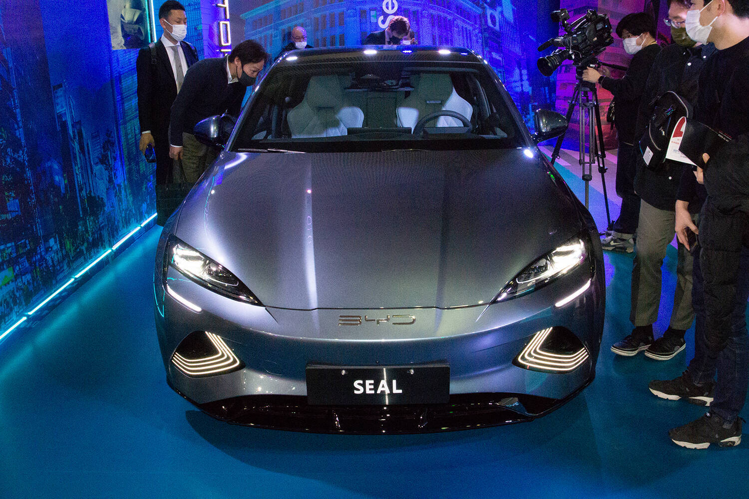 日本車に脅威を与えるクオリティを体感できる！　中国のEVメーカーBYDの３モデルが凄い【東京オートサロン2023】