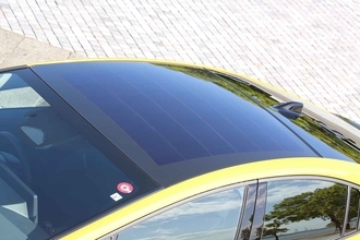 bZ4Xとプリウスに採用したソーラールーフって効果はどれほど？　電気代ゼロの「太陽光だけで走行」は流石にムリ！