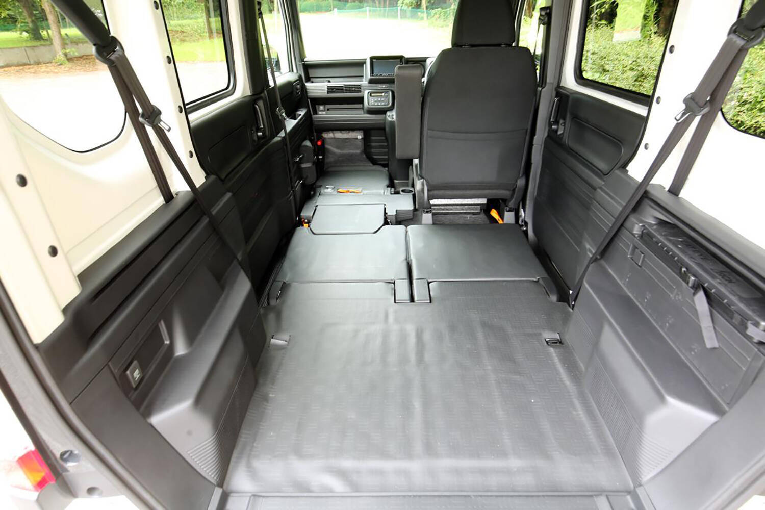 乗用はN-BOXだけど商用車は何が一番売れてる？　気になる販売台数ランキングを調べてみた