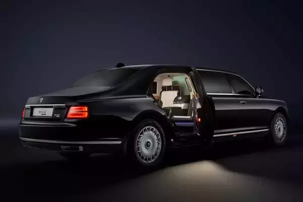 「プーチン大統領も金総書記も乗ってる！　日本じゃ見たことないロシアの「アウルス」は結構衝撃のスペックだった」の画像