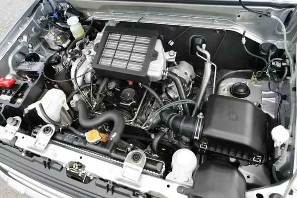 「消える前に「買えるなら」迷わず買い！　レーシングドライバーが感銘を受けた市販車エンジン５選と搭載車」の画像