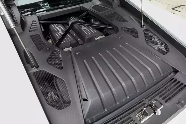 「消える前に「買えるなら」迷わず買い！　レーシングドライバーが感銘を受けた市販車エンジン５選と搭載車」の画像