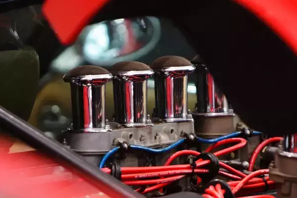 「「暴走しそう！」「壊れたら直せるんでしょ？」って十把一絡げはやめてくれよ！　クルマ好きが嘆く貼られがちなレッテル４つ」の画像