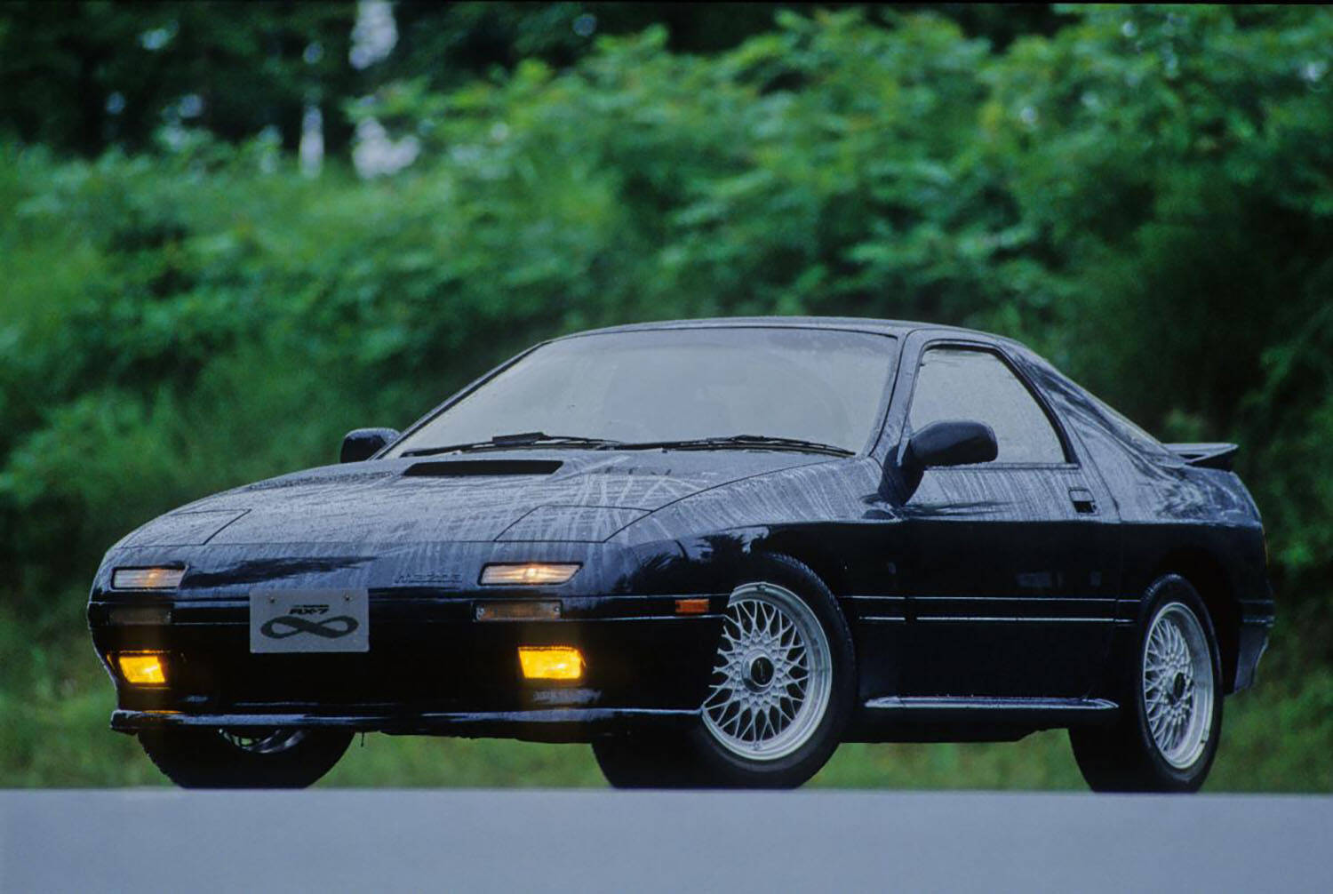 偶然の一致……でもないんです！　時代や国が違うのにナゼか「ソックリ」な見た目のクルマ５組