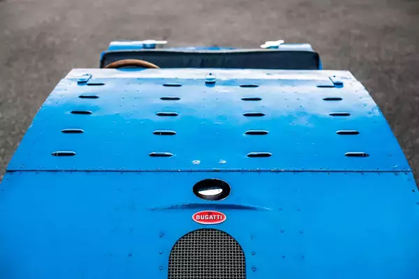 「えっ？　そっちが前なの!?　ブガッティのレーシングカー「タイプ32」の形が謎すぎた」の画像