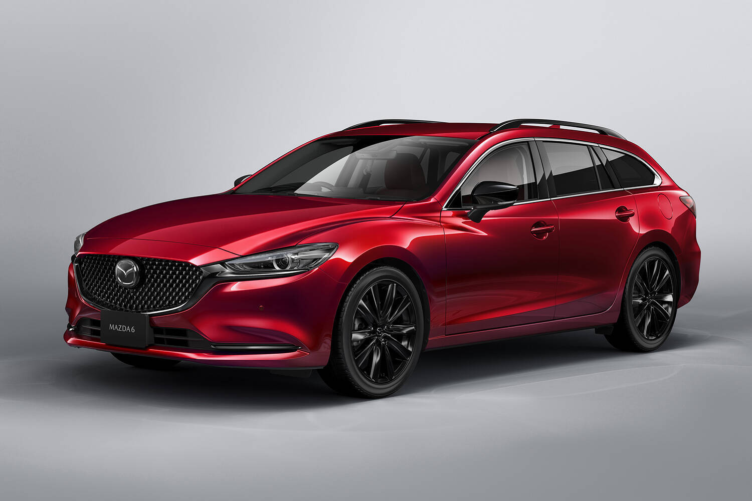 マツダのフラッグシップモデル「MAZDA6」が商品改良！　20周年を記念した特別仕様車も追加