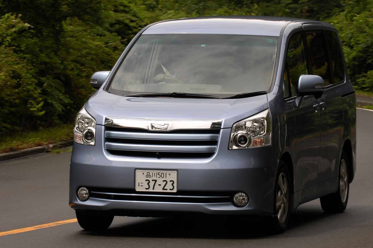 給料は上がらず物価は高騰！　現代の国民車を考えてみたら昔よりも「グレードダウン」していた