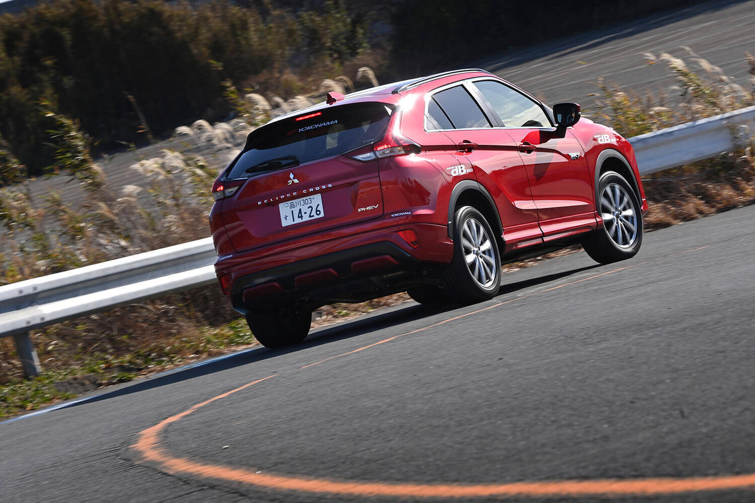 クラウンもアルファードもN-BOXも質感が高まる！　ヨコハマの新コンフォートタイヤ「アドバンdb V553」の進化にレーシングドライバーも舌を巻いた