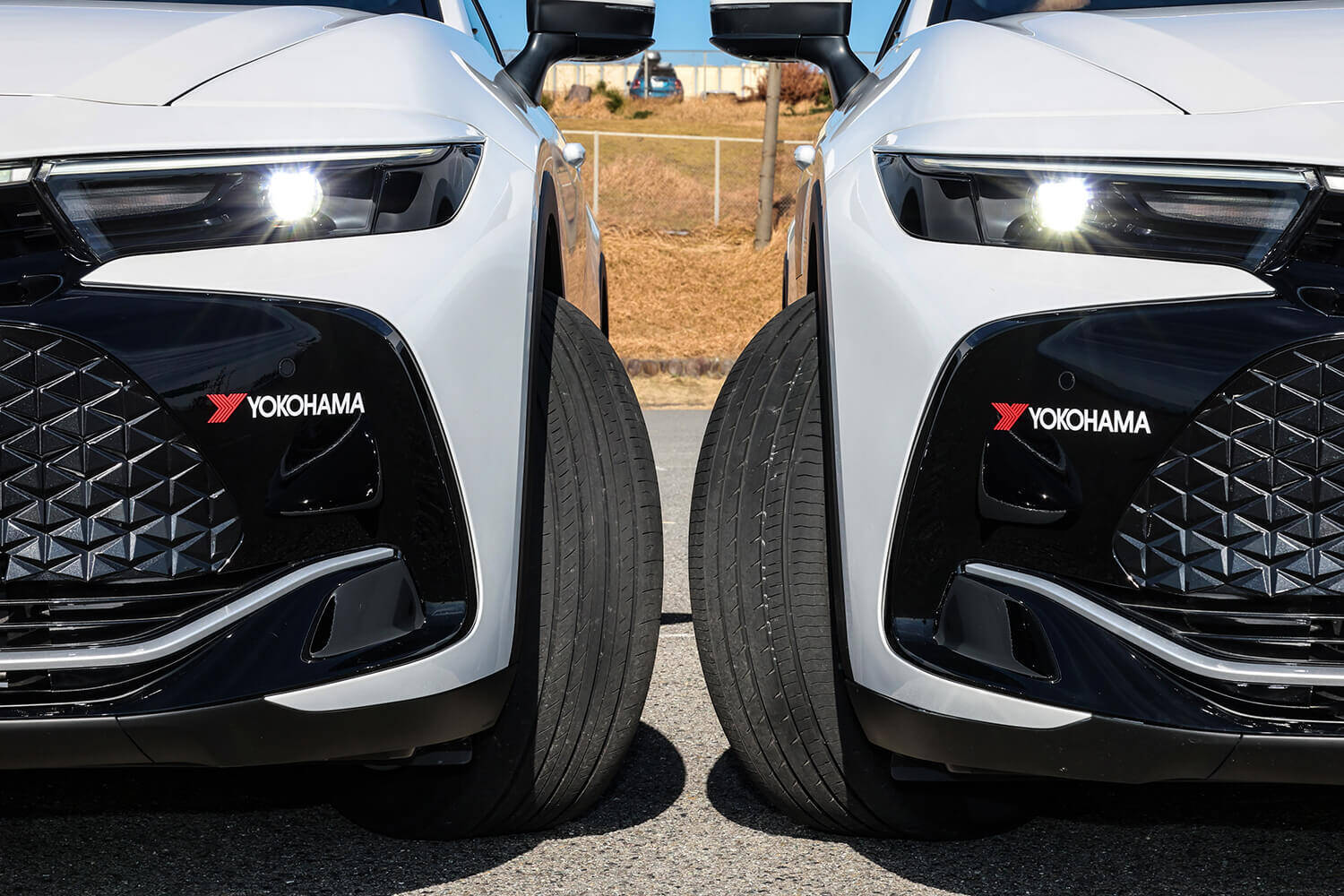 クラウンもアルファードもN-BOXも質感が高まる！　ヨコハマの新コンフォートタイヤ「アドバンdb V553」の進化にレーシングドライバーも舌を巻いた